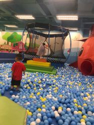 -莫莉幻想儿童乐园(武汉保利广场店)