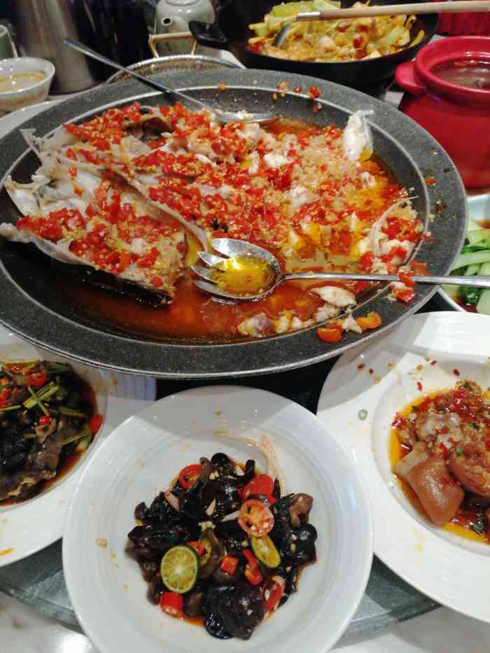 望湘园·老坛剁椒鱼头王(我格广场店)