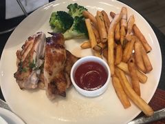 -WOLFGANG PUCK KITCHEN & BAR(迪士尼小镇店)