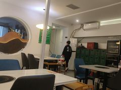 -毛辣果·贵州红酸汤牛肉火锅(西单店)