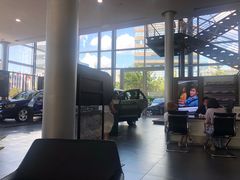 -杭州中升之星奔驰4S店(滨江店)