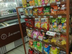 -全家便利店(东直门店)