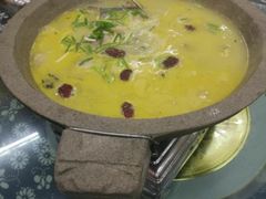 石锅鱼-龚师傅土菜馆.地道农家菜(魅力湘西店)