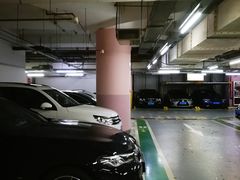 -环球港-停车场