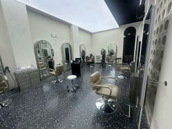 -Hair Co.一间沙龙