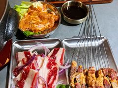 -围炉肉舍•炭烤活鳗•丹东海鲜烤肉(步行街店)