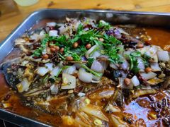-丹水桥地锅鱼·翘嘴鲌·地方特色全鱼宴(丹江口大坝店)