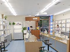 -无奔眼镜·蔡司·依视路授权店(马家堡店)