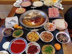 -沸炉重庆老火锅(军事博物馆店)