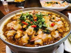 -老滇山寨•云南特色菜•地方菜•民族风情歌舞表演(金碧店)