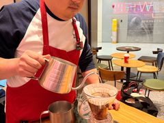 -星巴克(上海长宁来福士1F店)