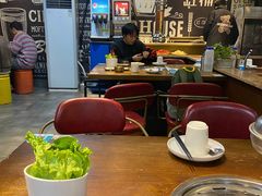 大堂-·缸桶屋·韩式牛肋条自助烤肉(西湖D11店)
