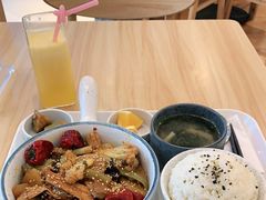 -轻蔬不用等·素食(江苏路店)