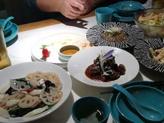 -荷塘秋月·本帮江浙菜(国权路店)