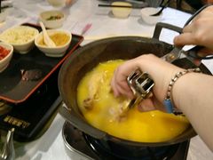 -鲜入围煮花胶鸡海鲜火锅