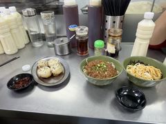 -老上海食惠裡小籠包生煎包