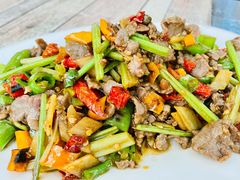 芹菜辣椒炒牛肉-南雄雄州土菜餐厅(粤北大厦店)