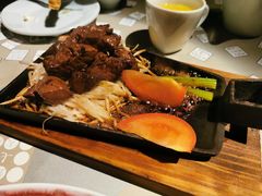 -穹六人间 people 6(岳阳路店)