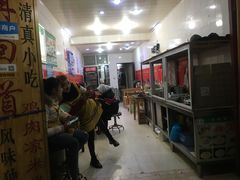 等位区-再回首鸡肉米线(人民路一店)