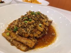 梅干菜烧茄子-香港新曜记·粤菜点心(滨江宝龙店)