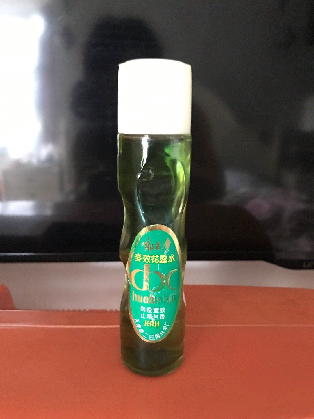 无意间勾起我的回忆杀!如果不是别人晒图!估计这个花露水我都忘了!