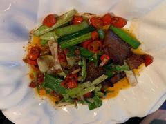 大蒜炒湘西腊肉-凤凰湘语·海派湘菜(浦东旗舰店)