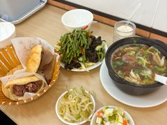 -闫家驴肉老店(华电一校店)