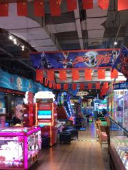 -探奇乐园蹦床公园(日月广场店)