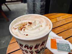 圣诞姜饼风味拿铁-星巴克臻选(成都宽窄巷子店)