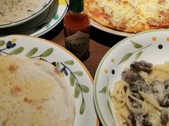 金枪鱼披萨-萨莉亚意式餐厅(龙阳广场店)