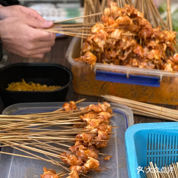 成都探店｜烟火气很浓的烧烤店夜宵好去处[色]