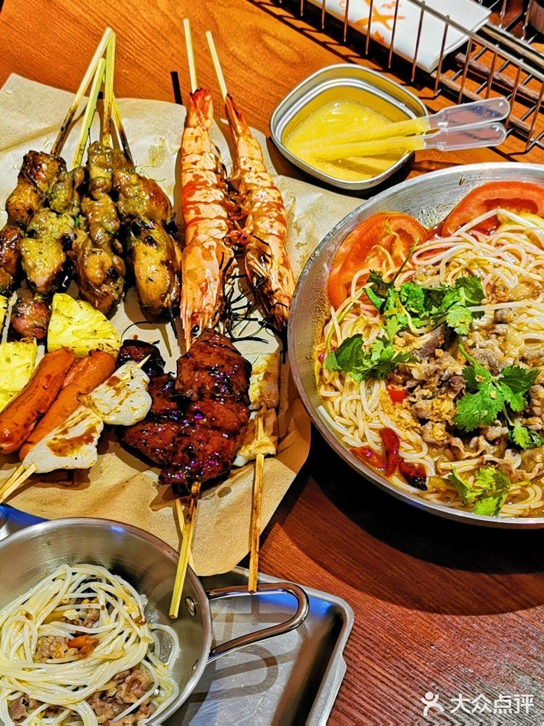 随手一拍就像穿越到东南亚的泰式链料理店～