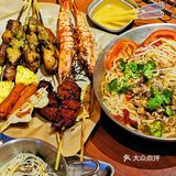 随手一拍就像穿越到东南亚的泰式链料理店～