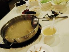 -一席地·本地鸡窝·杭帮鸡火锅(萧山银隆百货店)
