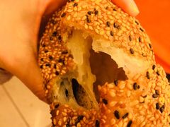 黑洋酥大麻团-白玉兰食品(汇联商厦店)