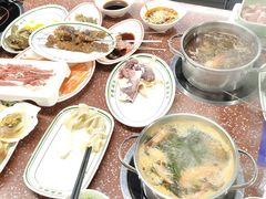 -四囍码头海鲜烧烤自助火锅(外滩南京东路悦荟广场店)