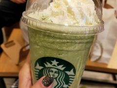 -星巴克臻选(威海威高广场店)