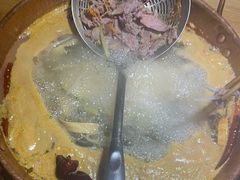 -洱火云南酸菜牛肉火锅(石景山当代商城店)