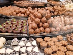 -Laderach 莱德拉(上海环贸iapm店)