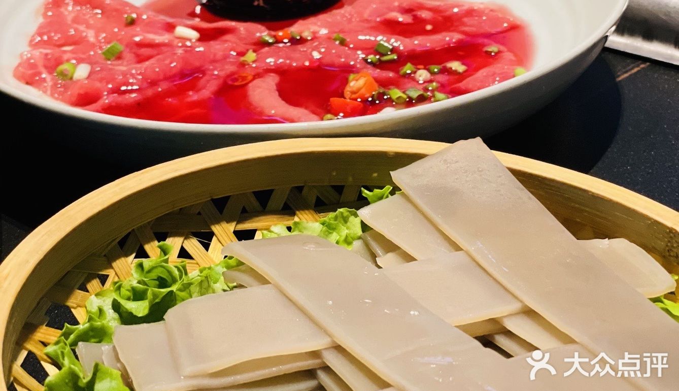 怎么知道我都爱！终于等到猪肚鸡和成都火锅拼锅咯