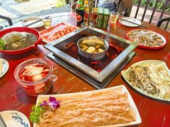 -二荆条·蜀鲜汇城市森林火锅