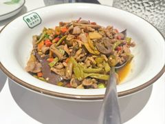 酸辣鸡杂-费大厨辣椒炒肉(通州万达店)