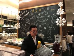 -上海漕河泾万丽酒店
