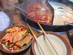 -萍姐火锅·公路夜市(武汉首店)