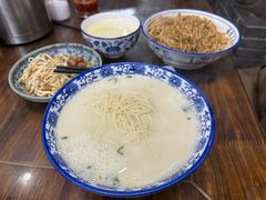 -雪琴面馆富安特色鱼汤面(城中花园店)