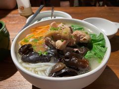 云南过桥米线-云海肴·汽锅鸡·云南菜(美罗城店)