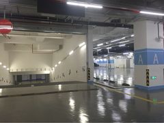 新世界大丸百货地下停车场-新世界新丸中心-地下停车场