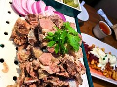 -俭寨大盘鸡·手抓肉·烧烤新疆菜(乌苏路店)