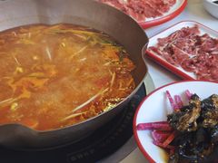 -毛辣果·贵州红酸汤牛肉火锅(西单店)