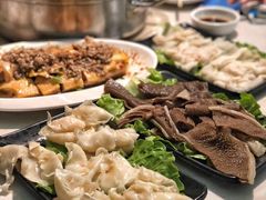 -肥仔文澳门猪骨煲(南京西路店)